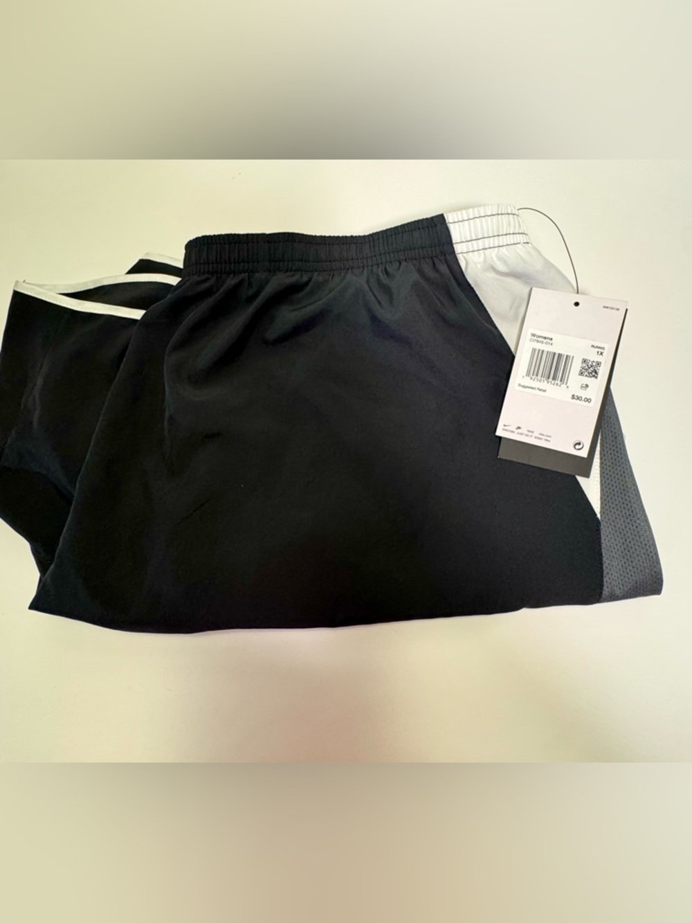 Nike Black AthleticShorts with White and Gray Accents - Women’s Plus 1X - NWT